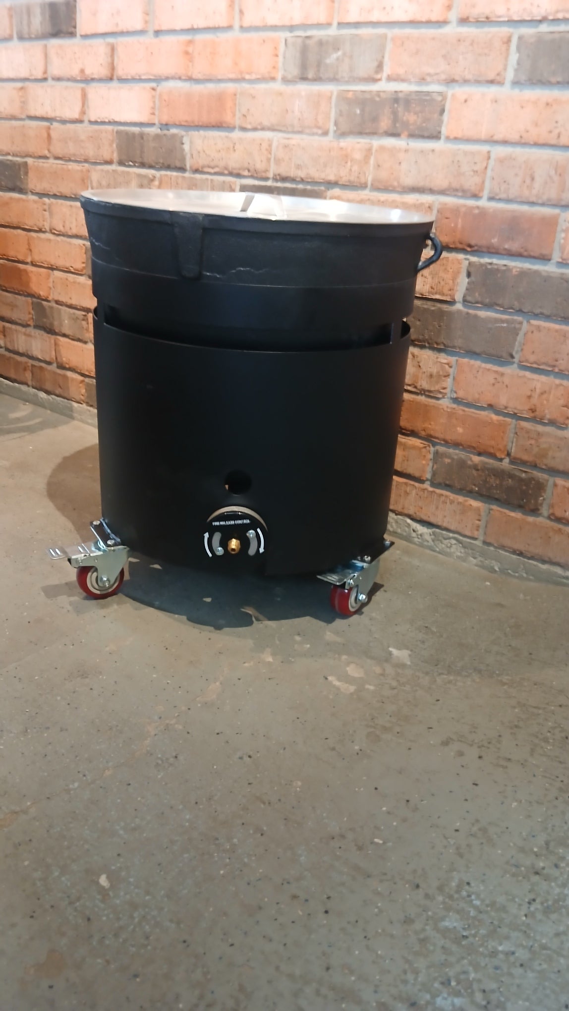 15 Gallon Jambalaya Pot & Roll Around Pot Combo
