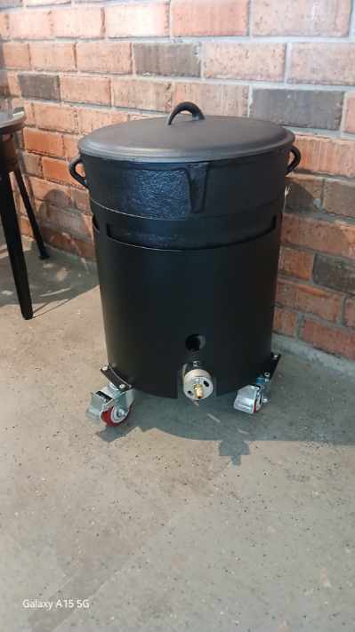 5 Gallon Jambalaya Pot & Roll Around Pot Combo