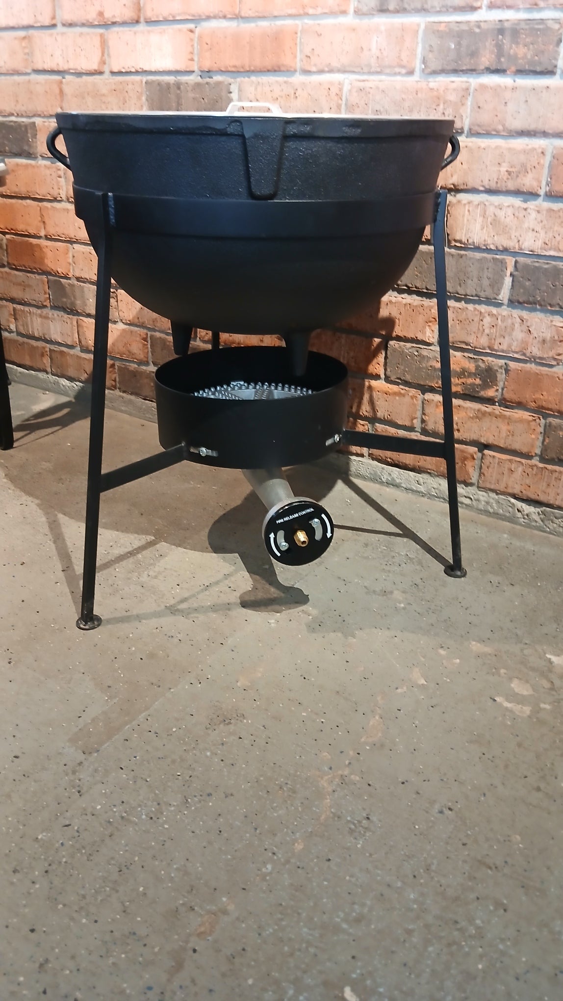 Jambalaya Pot and Tripod Burner Combos